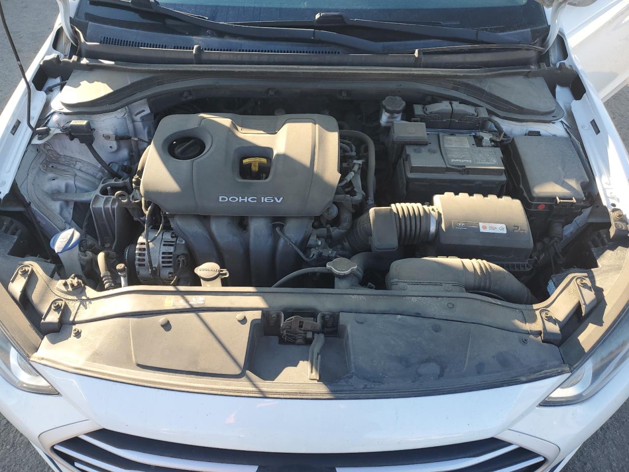 2018 Hyundai Elantra - Image 11