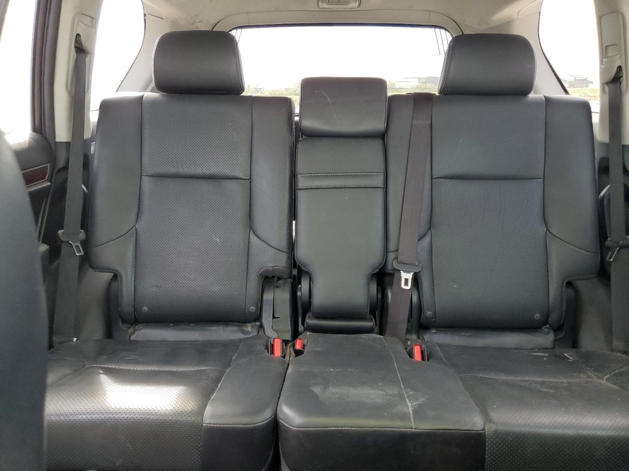 2016 Lexus GX - Image 10