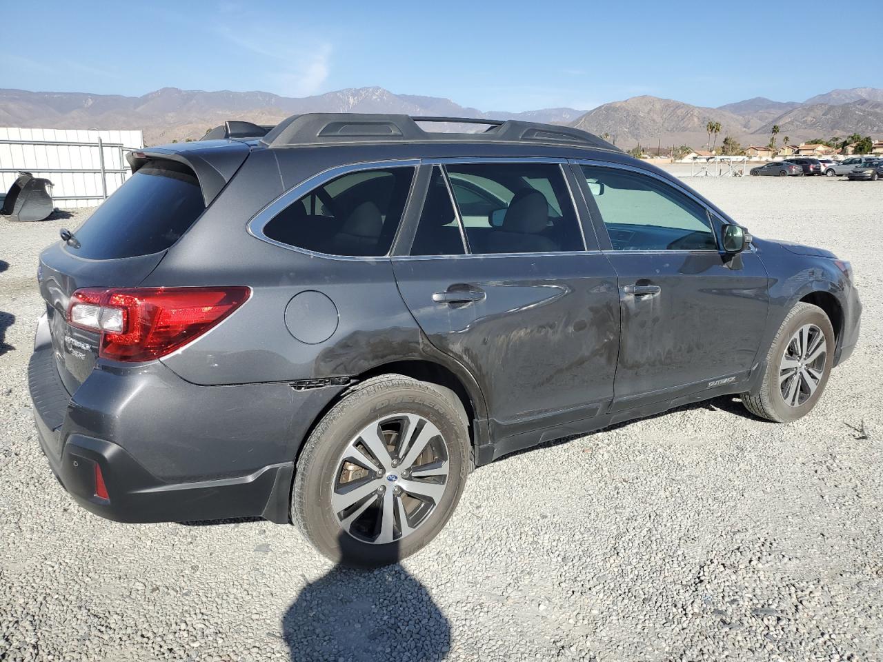 VIN 4S4BSENC1J3360697 2018 SUBARU OUTBACK no.3