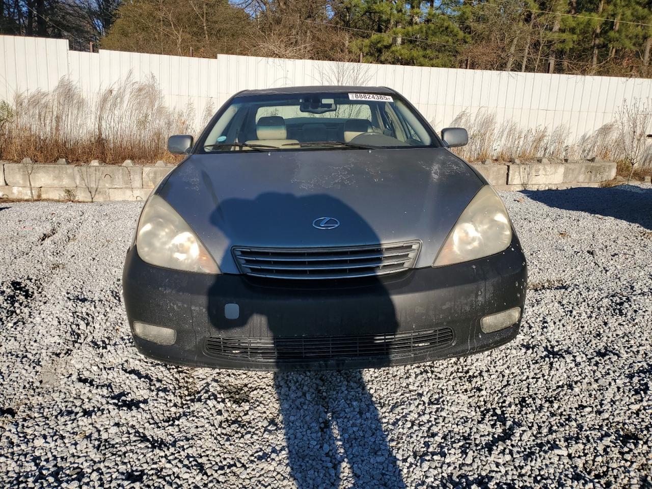 2004 Lexus ES - Image 5