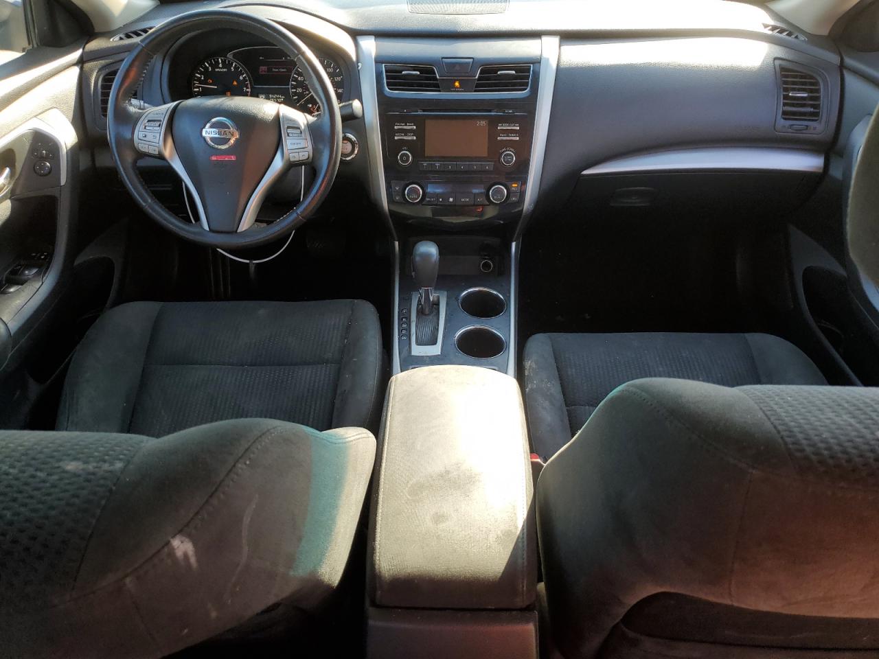 2015 Nissan Altima - Image 8