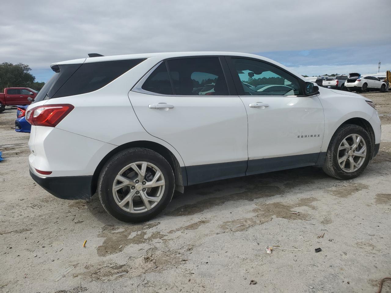 2021 Chevrolet Equinox - Image 3