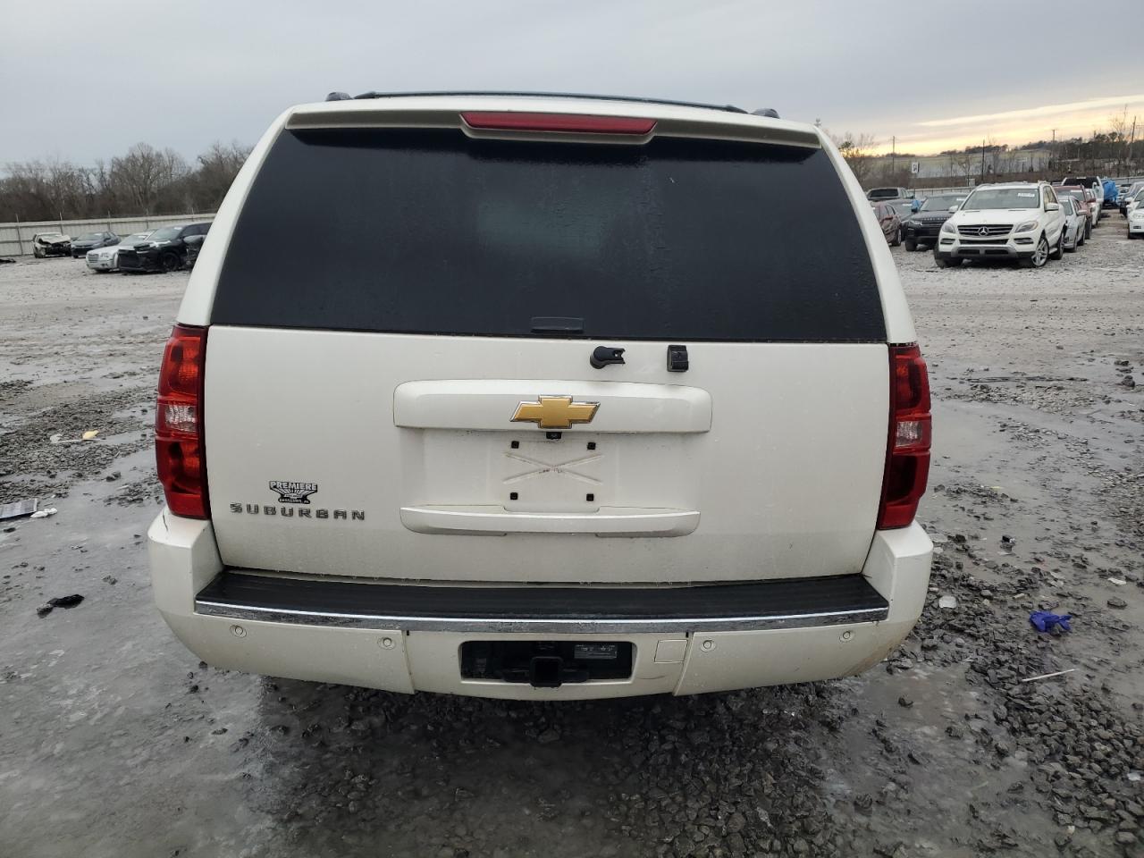 2013 Chevrolet Suburban - Image 6