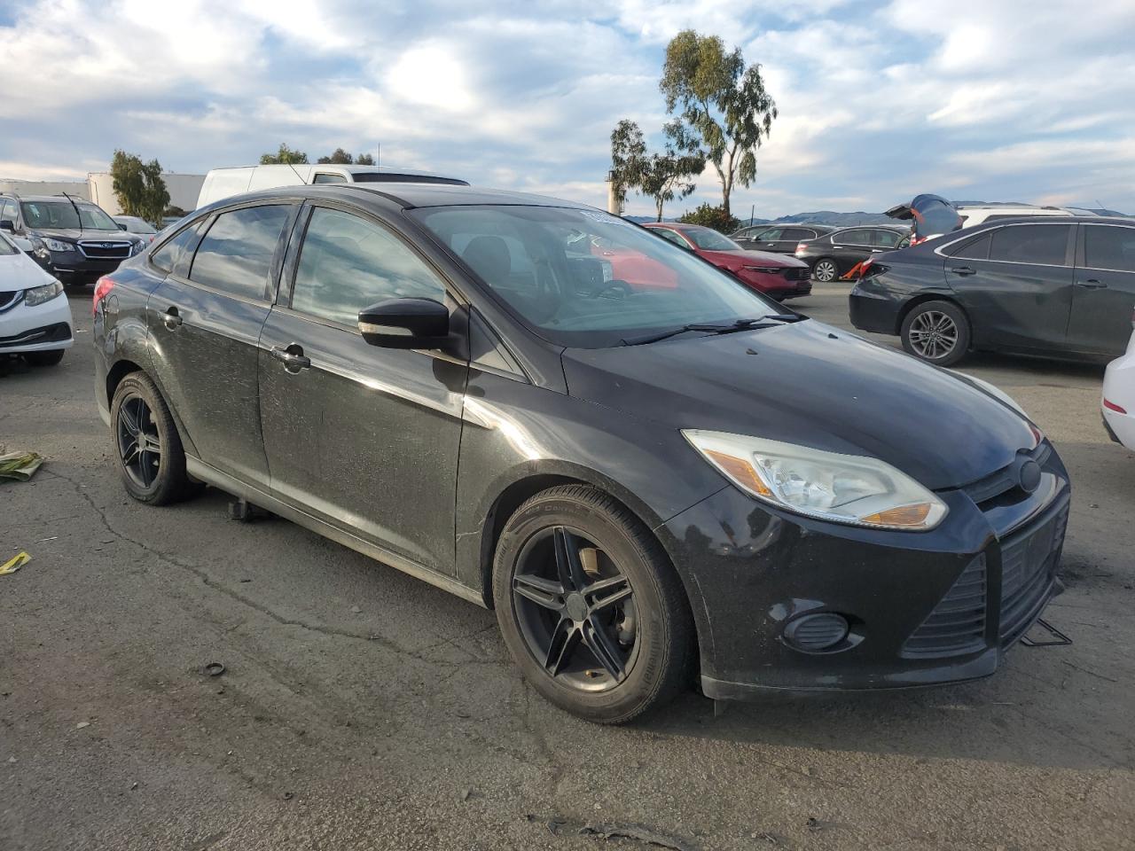 VIN 1FADP3F21DL296566 2013 FORD FOCUS no.4