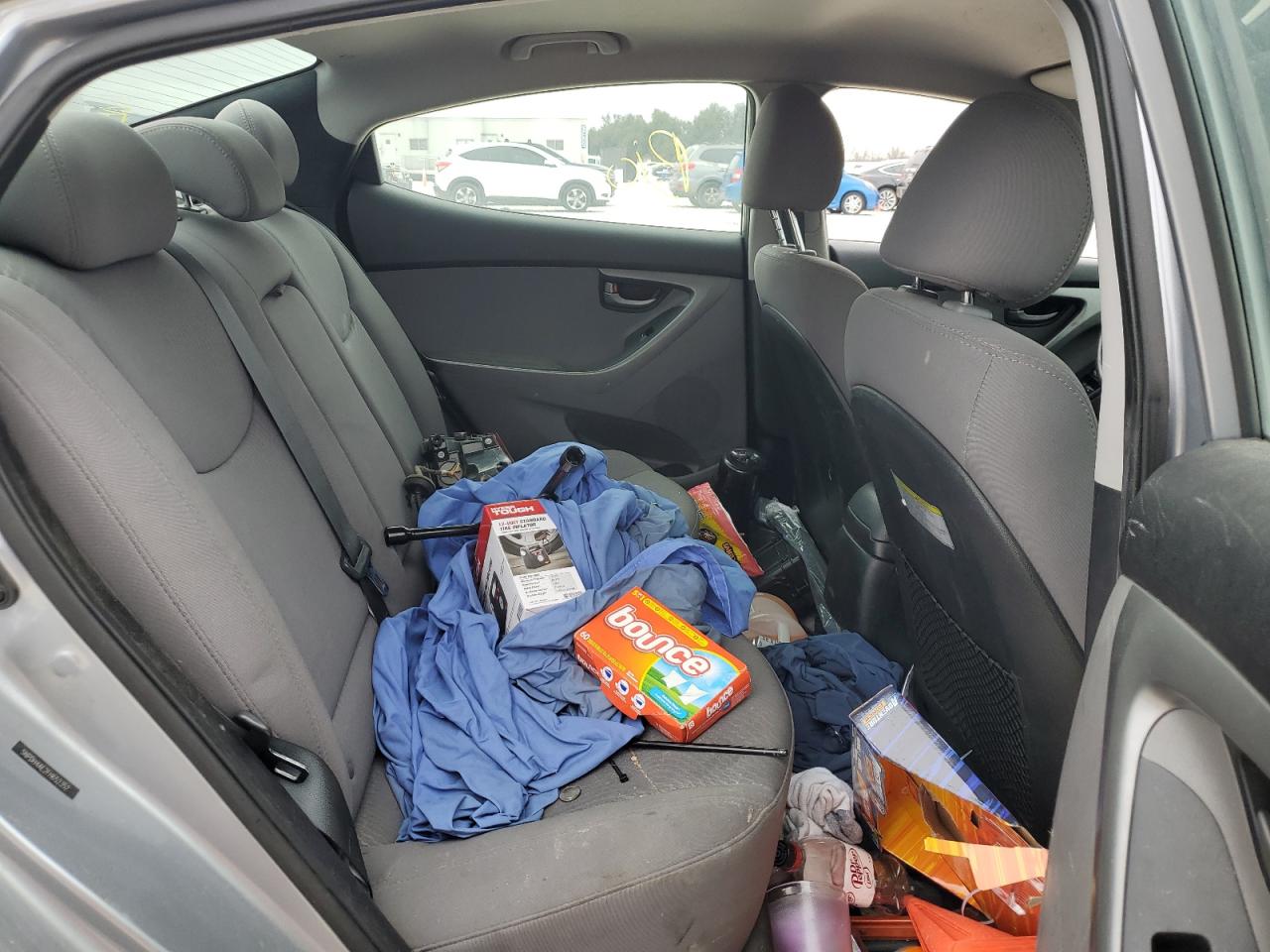 2015 Hyundai Elantra - Image 10