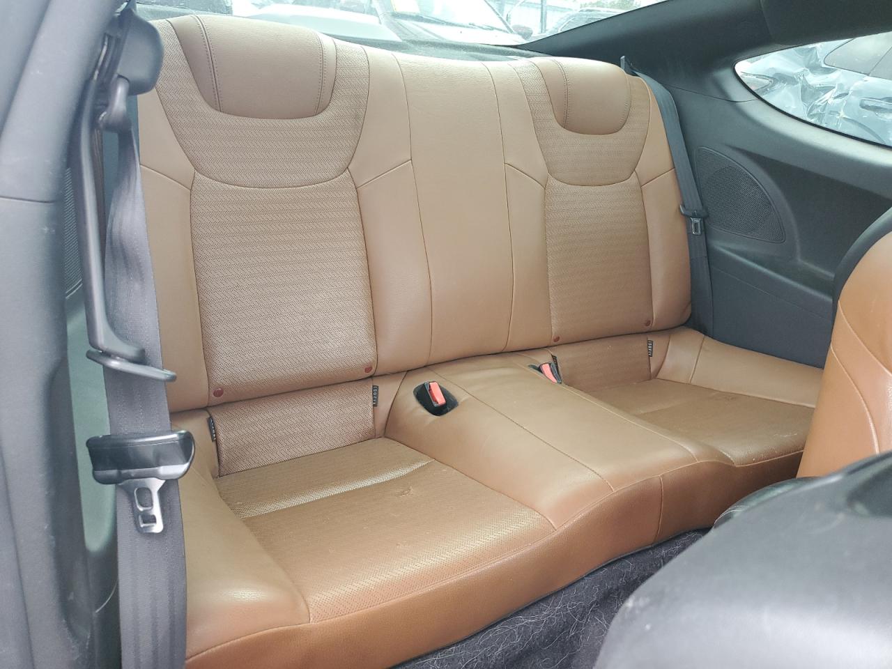 2016 Hyundai Genesis - Image 10