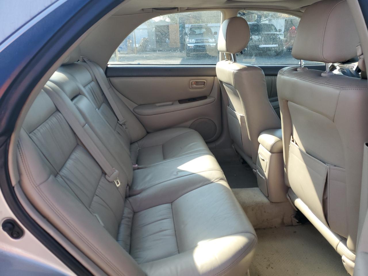 1998 Lexus ES - Image 10
