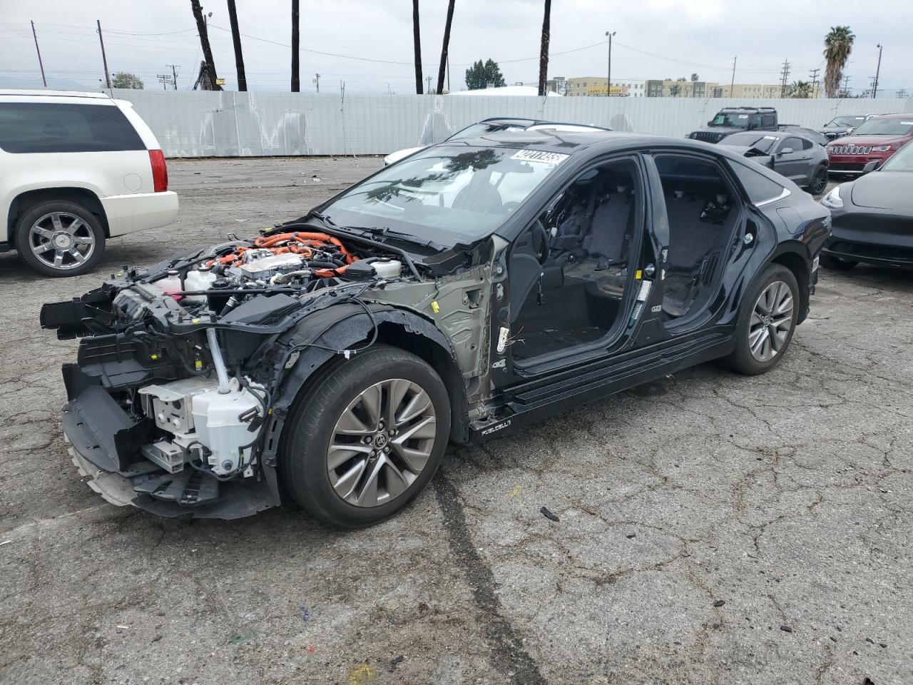 2023 Toyota Mirai Xle for Sale in Van Nuys, CA - Stripped