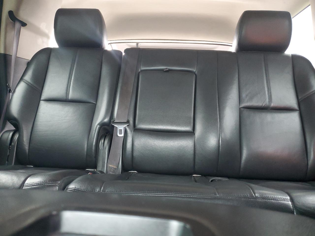 2013 GMC Yukon - Image 10