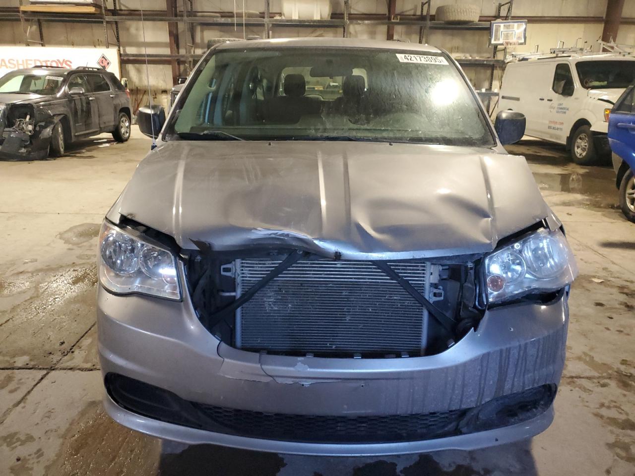 2016 Dodge Caravan - Image 5