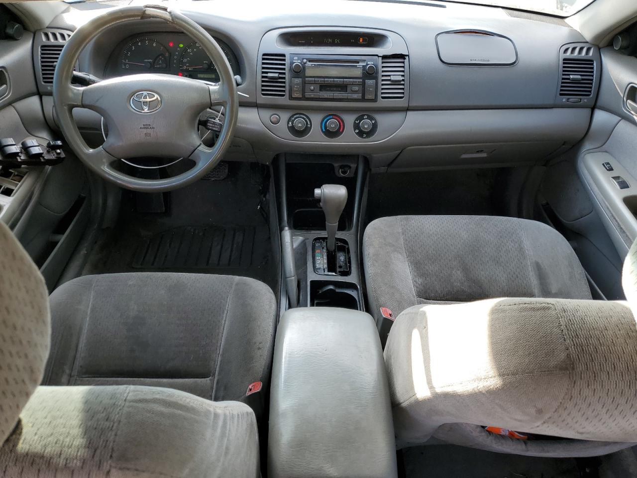 2004 Toyota Camry - Image 8