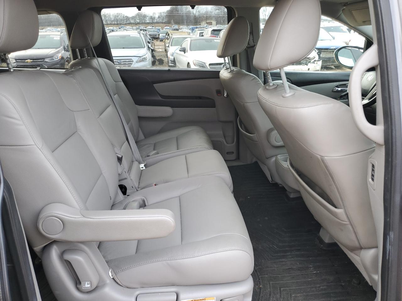 2016 Honda Odyssey - Image 11