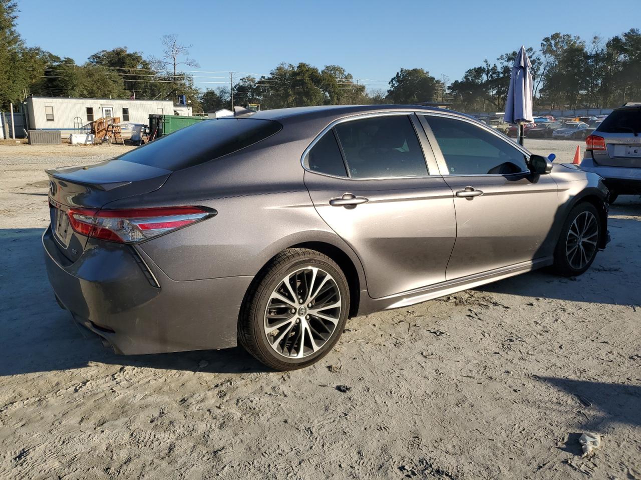 4T1B11HK0KU184235 TOYOTA CAMRY 2019