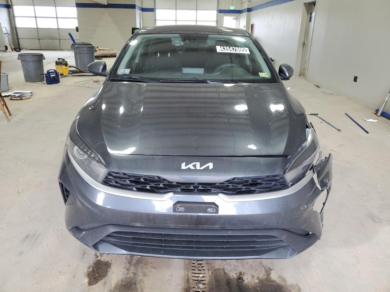 2023 Kia Forte - Image 5