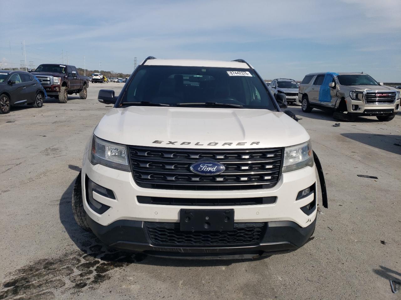 2017 Ford Explorer - Image 5