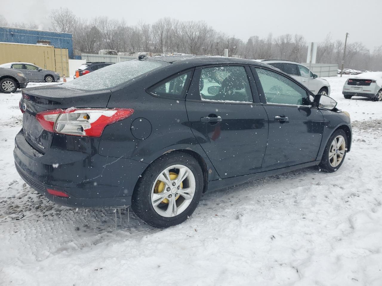 VIN 1FADP3F28DL105435 2013 FORD FOCUS no.3