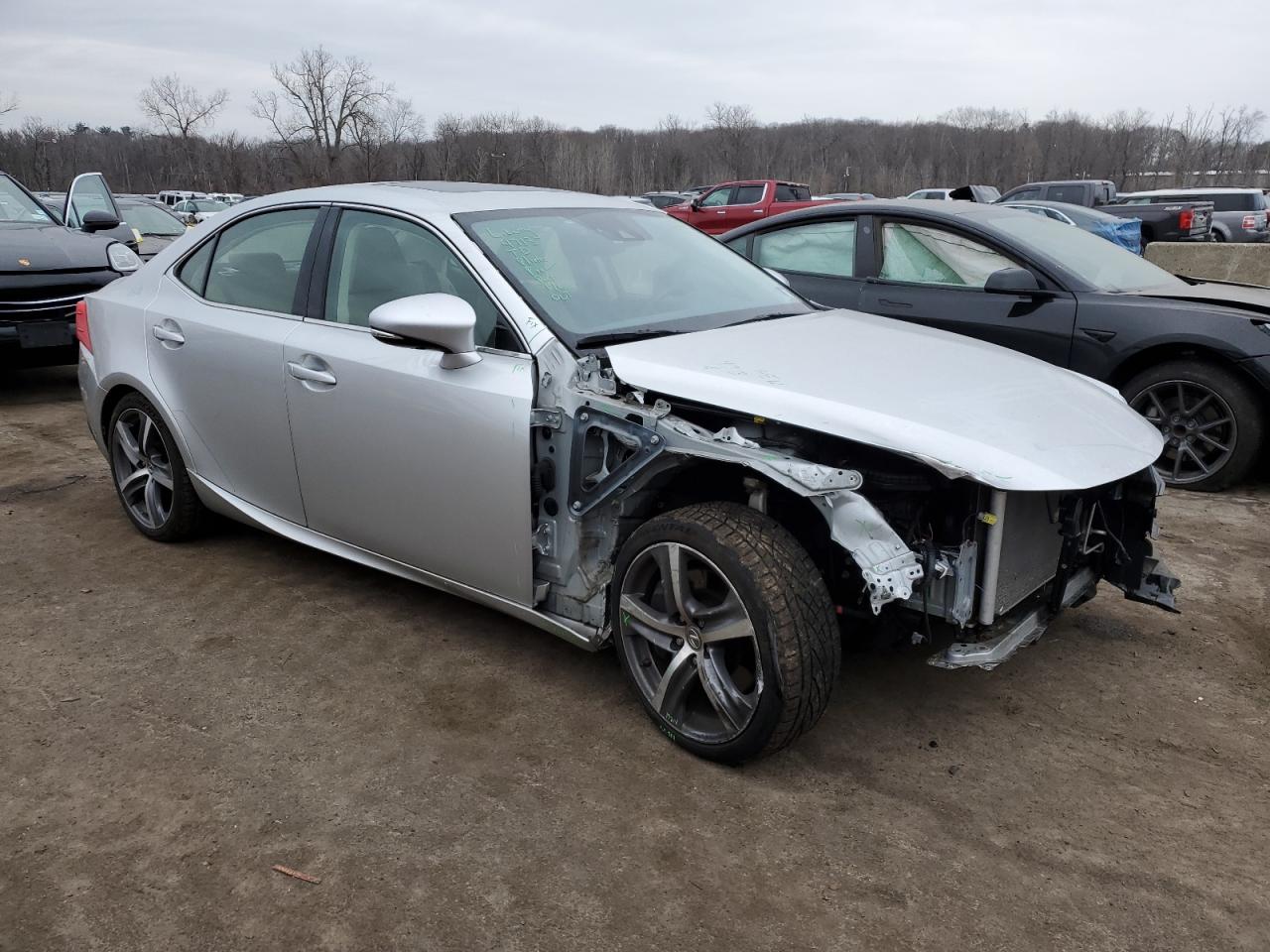 2019 Lexus IS - Image 4