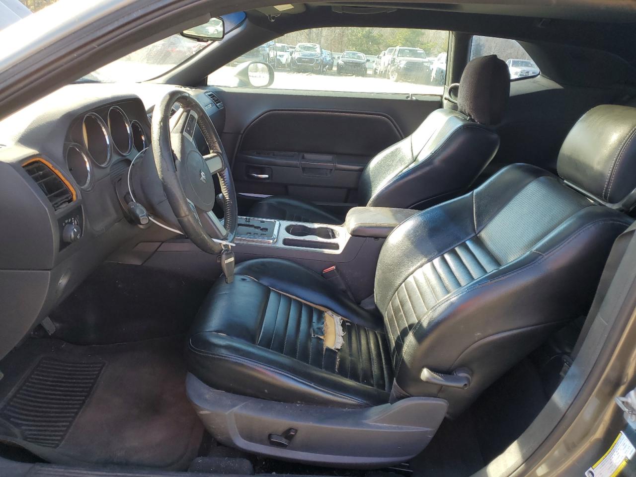 2010 Dodge Challenger - Image 7