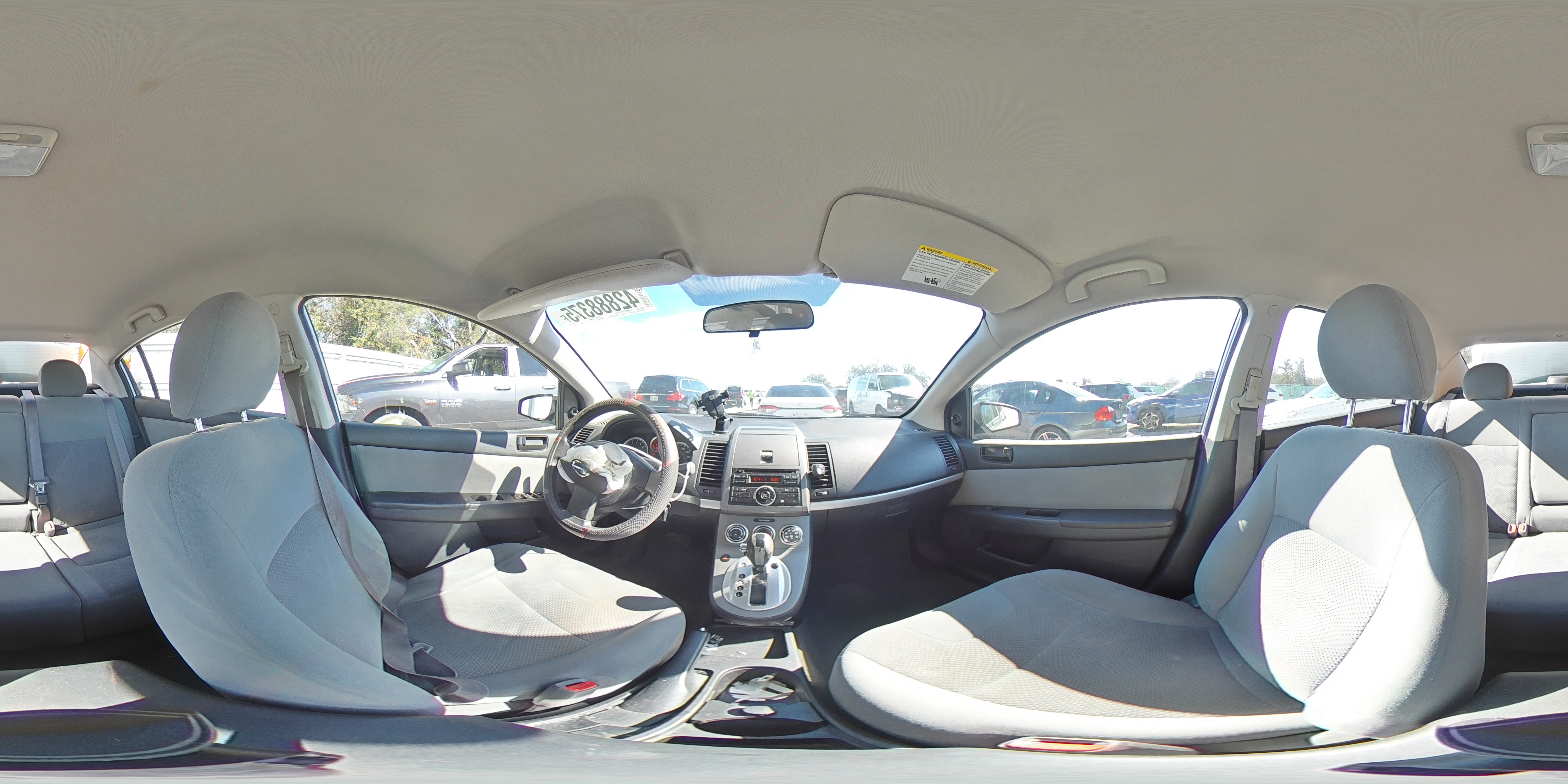 2010 Nissan Sentra - Image 12
