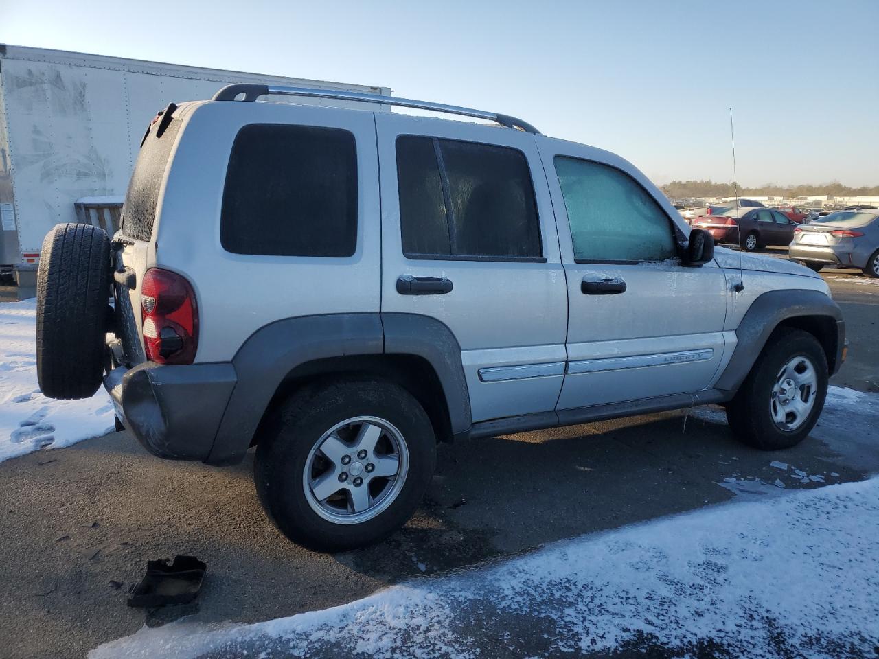 2006 Jeep Liberty (North America) - Image 3