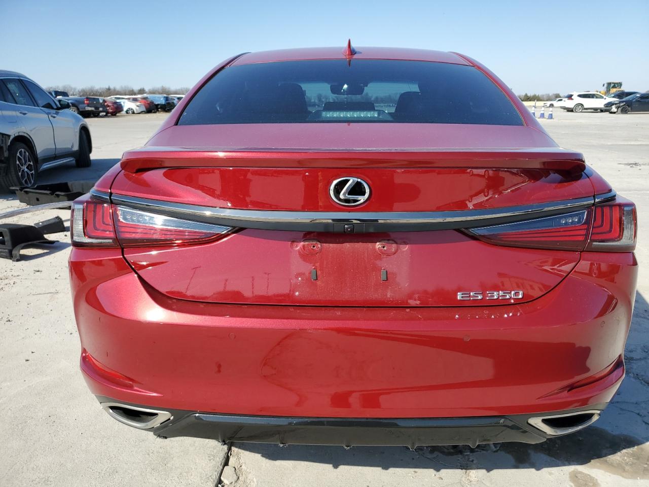 2022 Lexus ES - Image 6