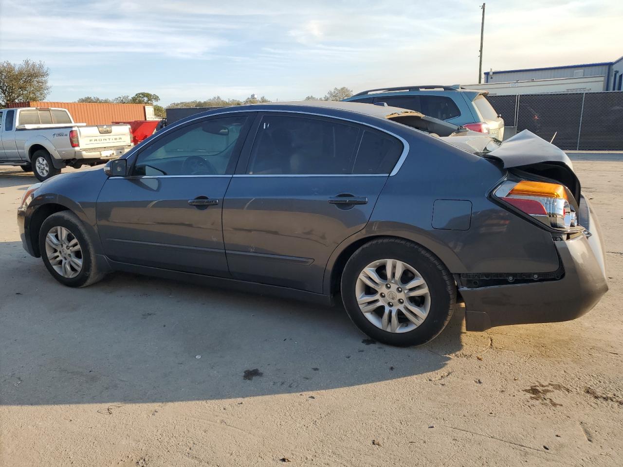 2011 Nissan Altima - Image 2