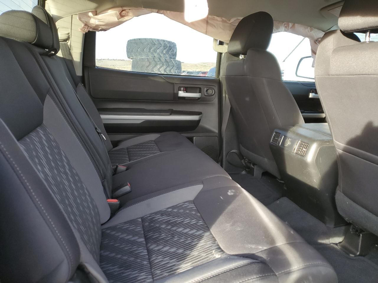 2020 Toyota Tundra - Image 10