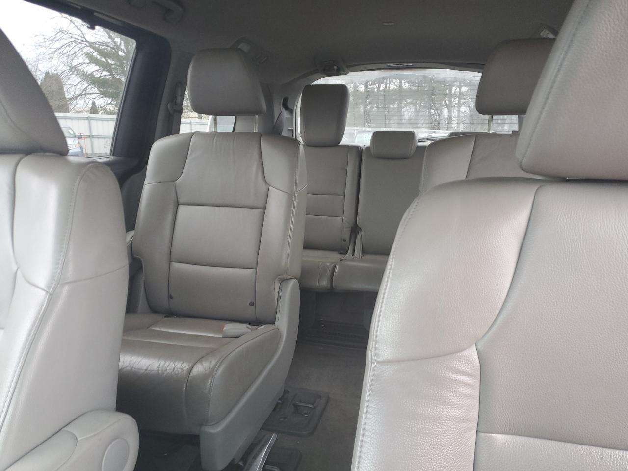 2012 Honda Odyssey - Image 10