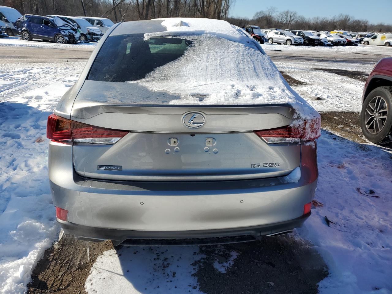 2018 Lexus IS - Image 6
