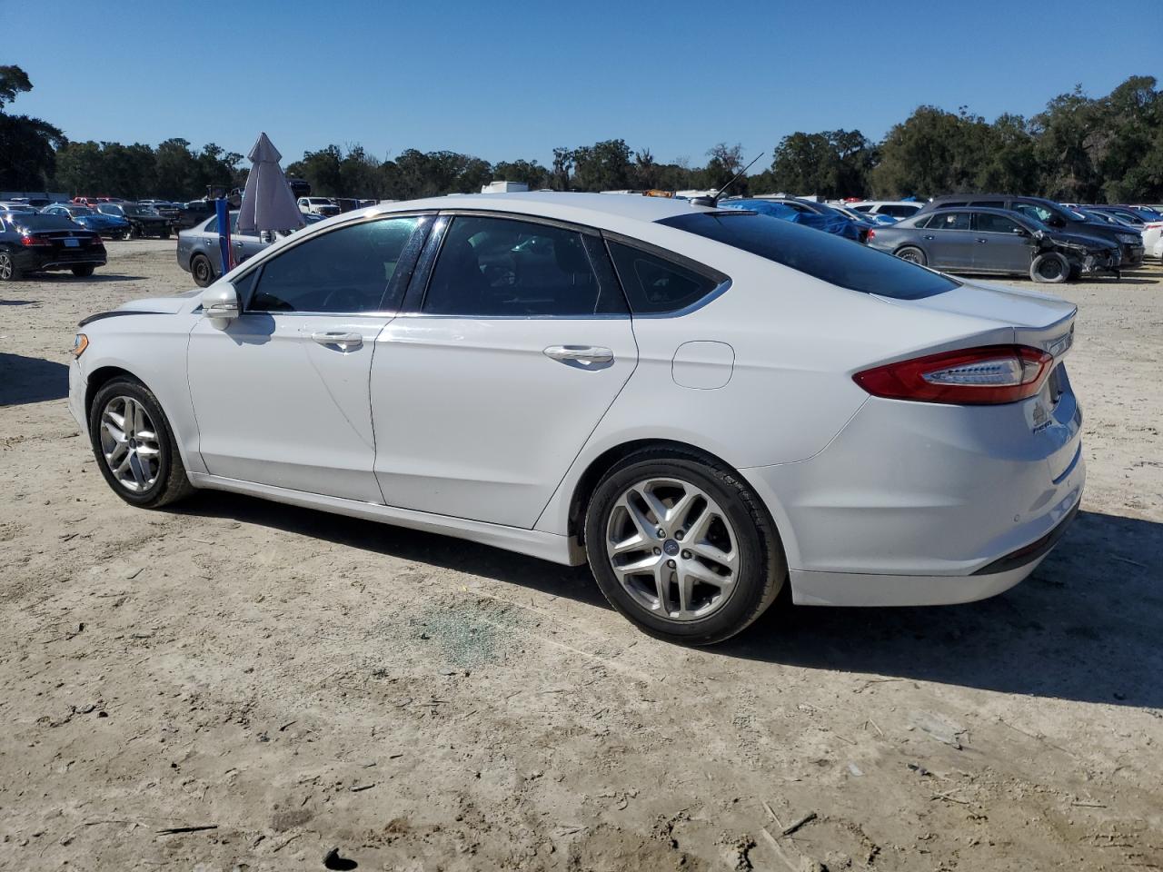 2016 Ford Fusion - Image 2