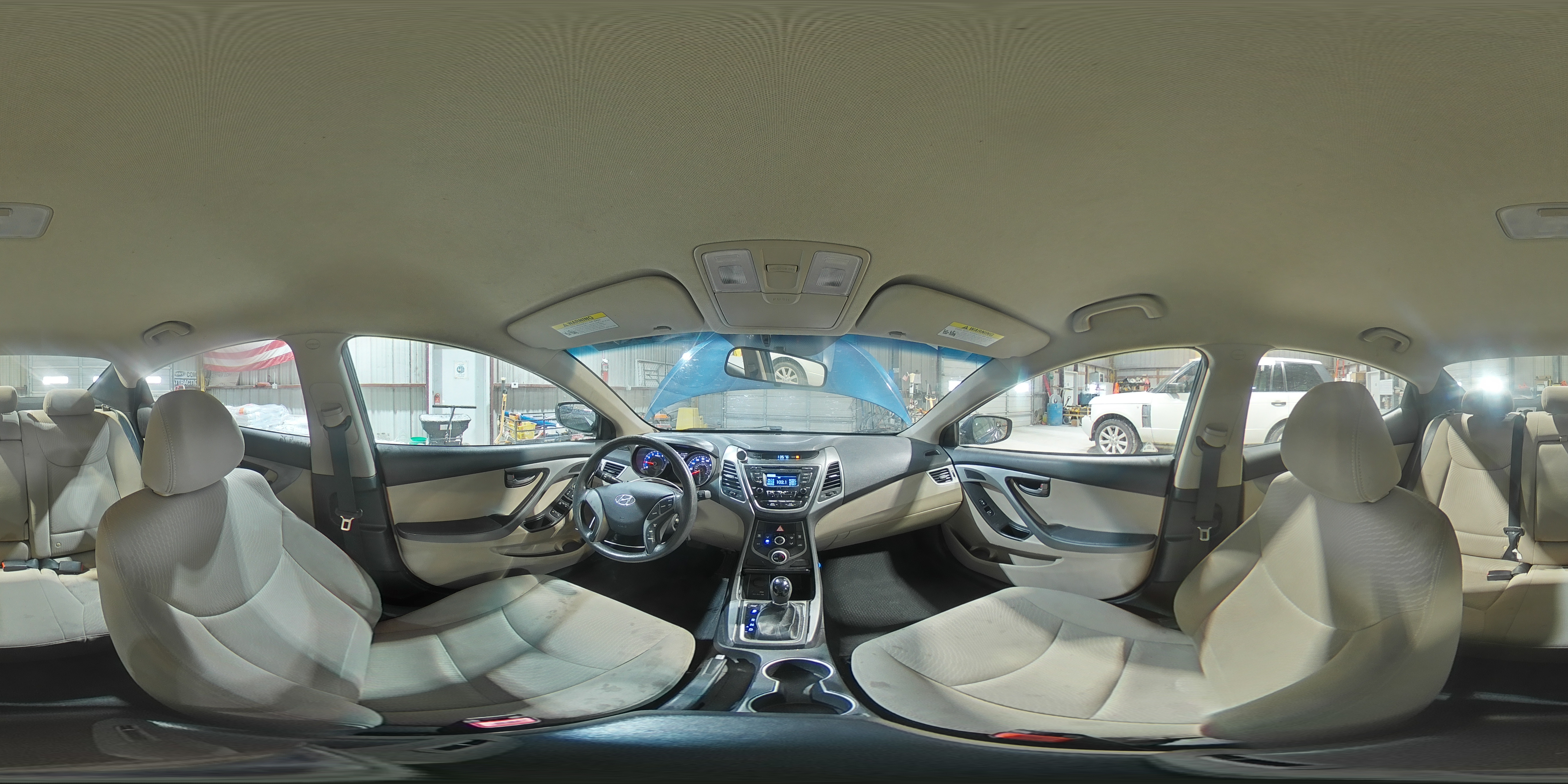 2014 Hyundai Elantra - Image 13