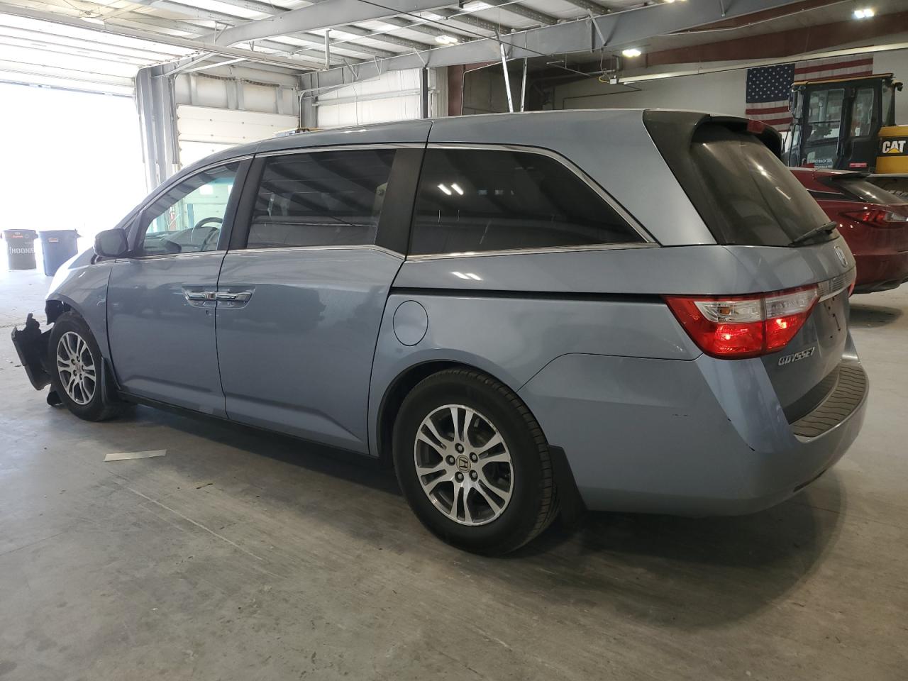 2011 Honda Odyssey - Image 2