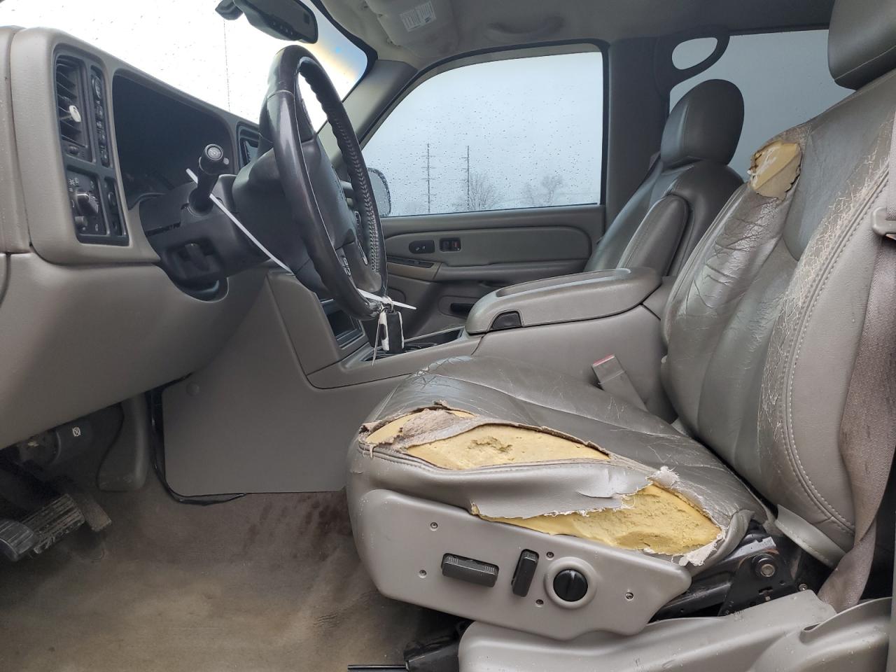 2006 Chevrolet Silverado - Image 7