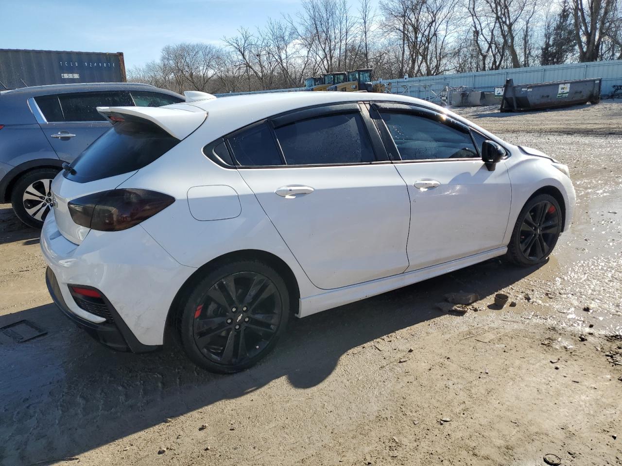 2018 Chevrolet Cruze - Image 3