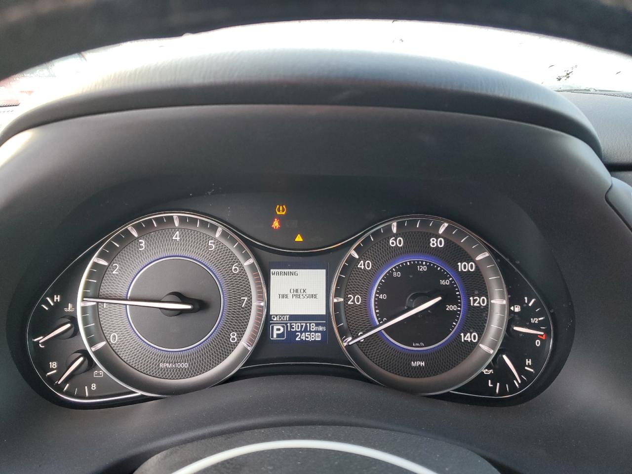 2016 Infiniti QX80 - Image 9