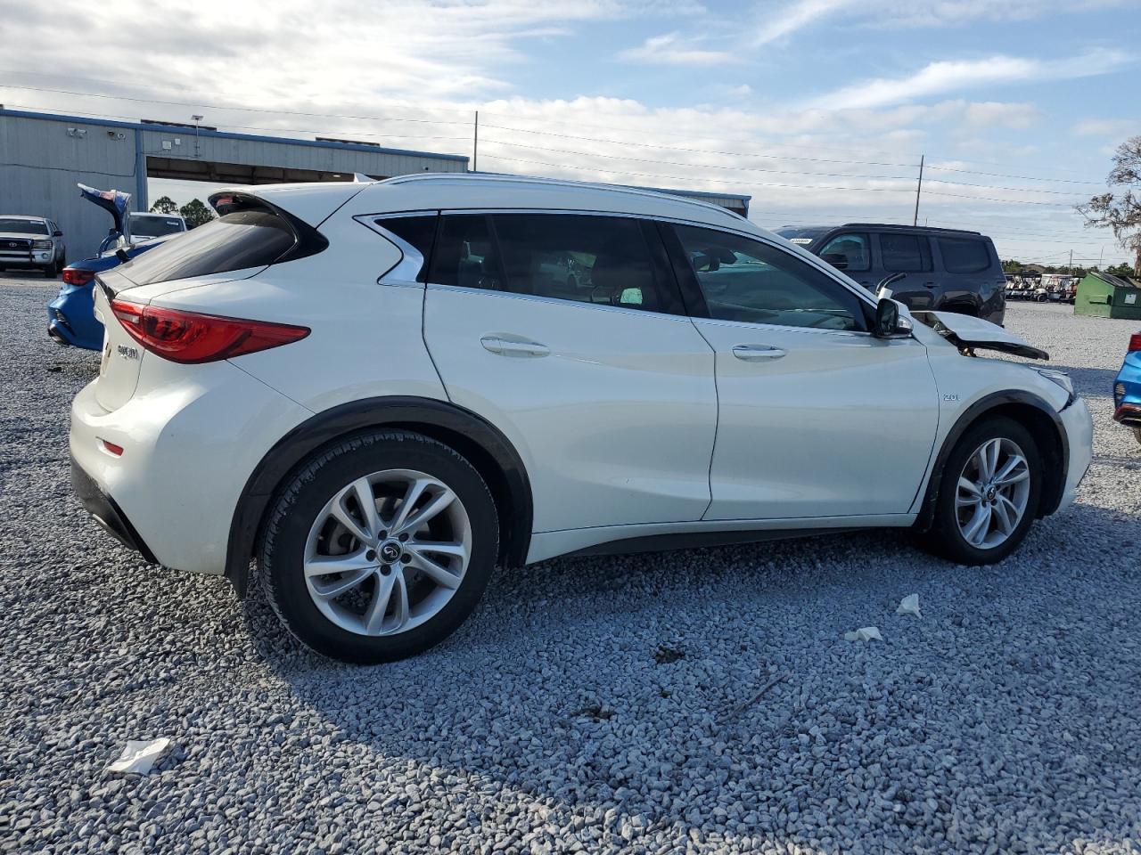 2019 Infiniti QX30 - Image 3