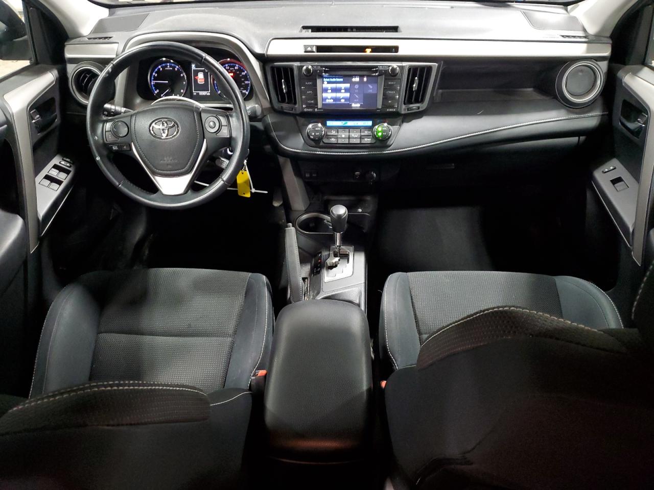 2016 Toyota RAV 4 - Image 8