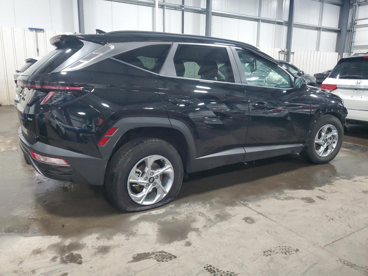 2023 Hyundai Tucson - Image 3