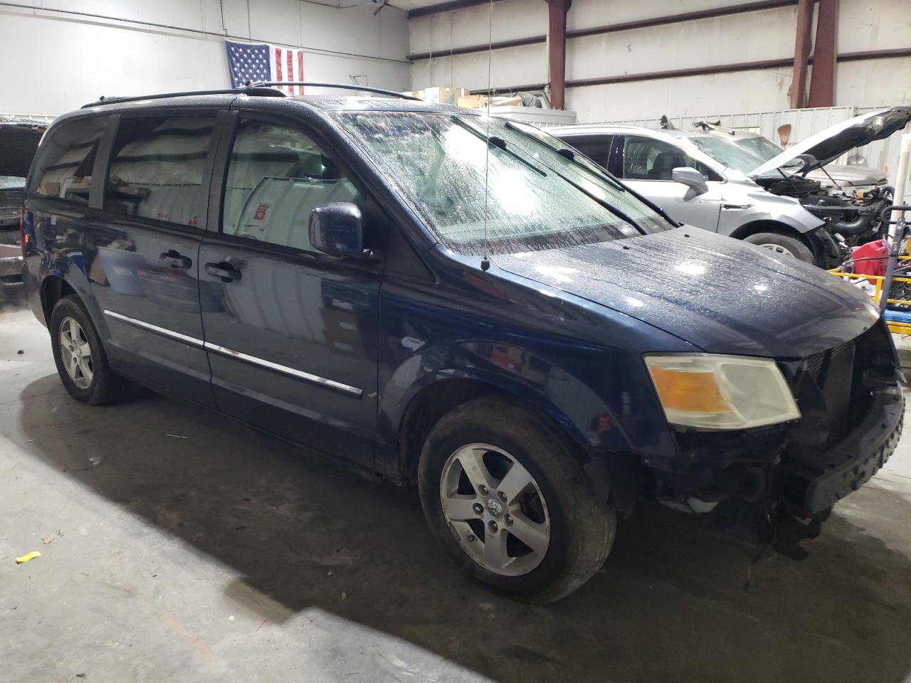 2009 Dodge Caravan - Image 4