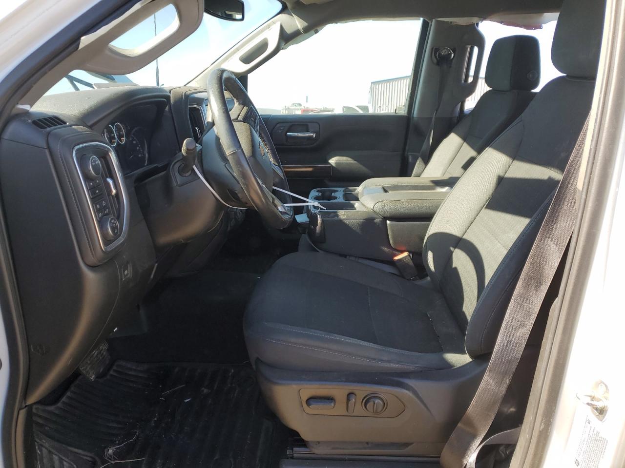 2022 Chevrolet Silverado - Image 7