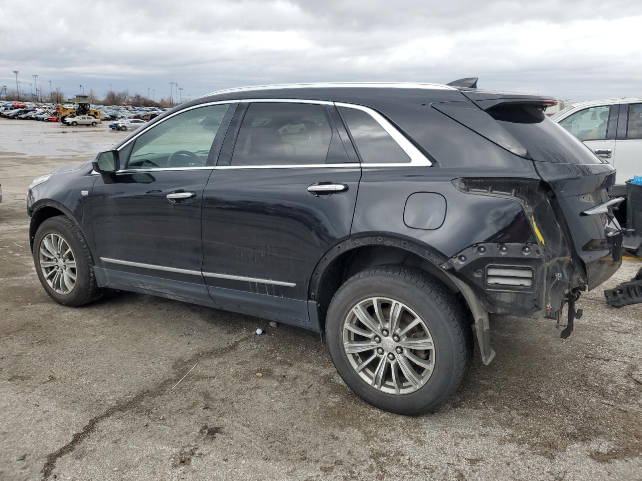 2017 Cadillac XT5 - Image 2