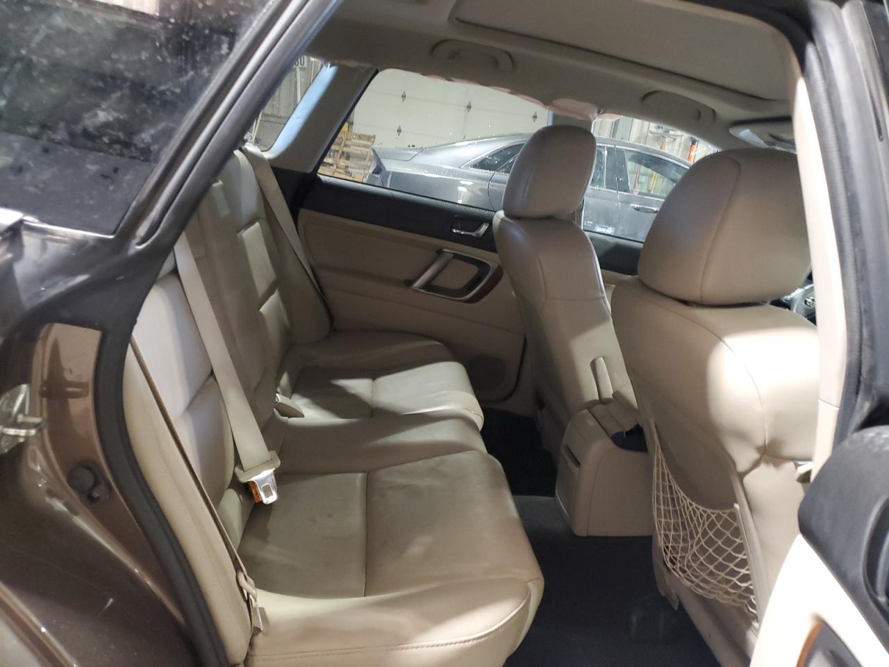 2009 Subaru Outback - Image 10