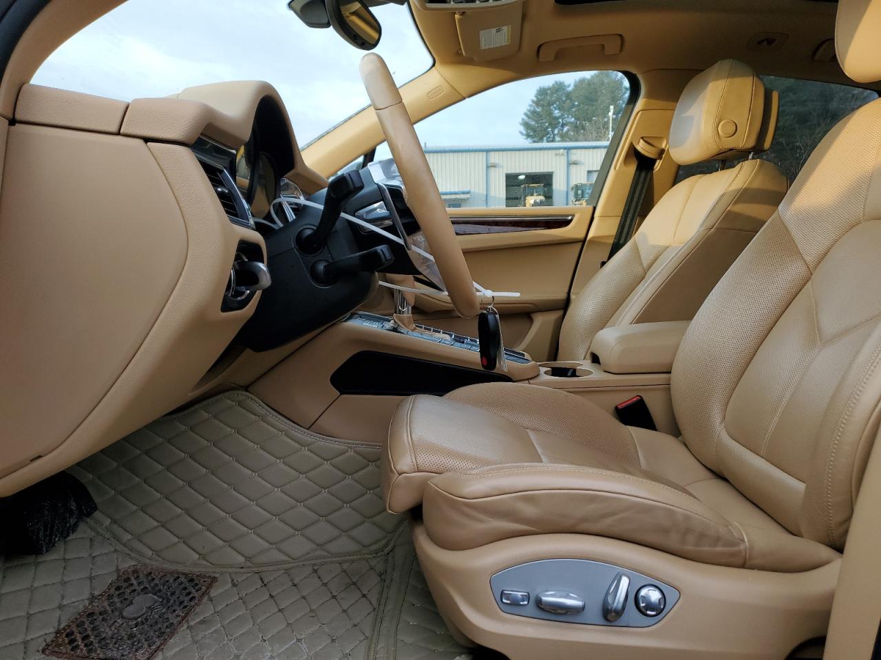 2017 Porsche Macan - Image 7