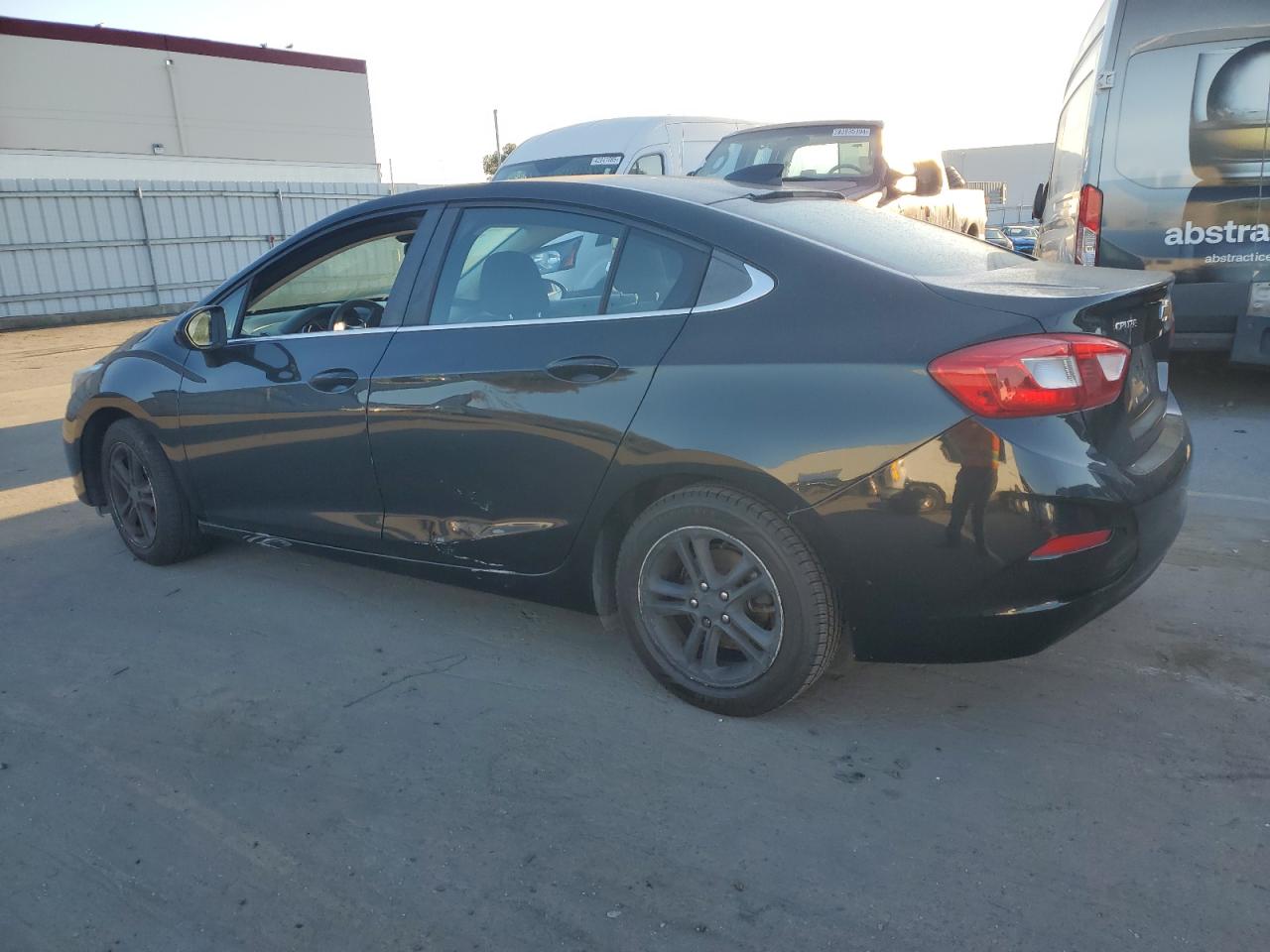 2016 Chevrolet Cruze - Image 2