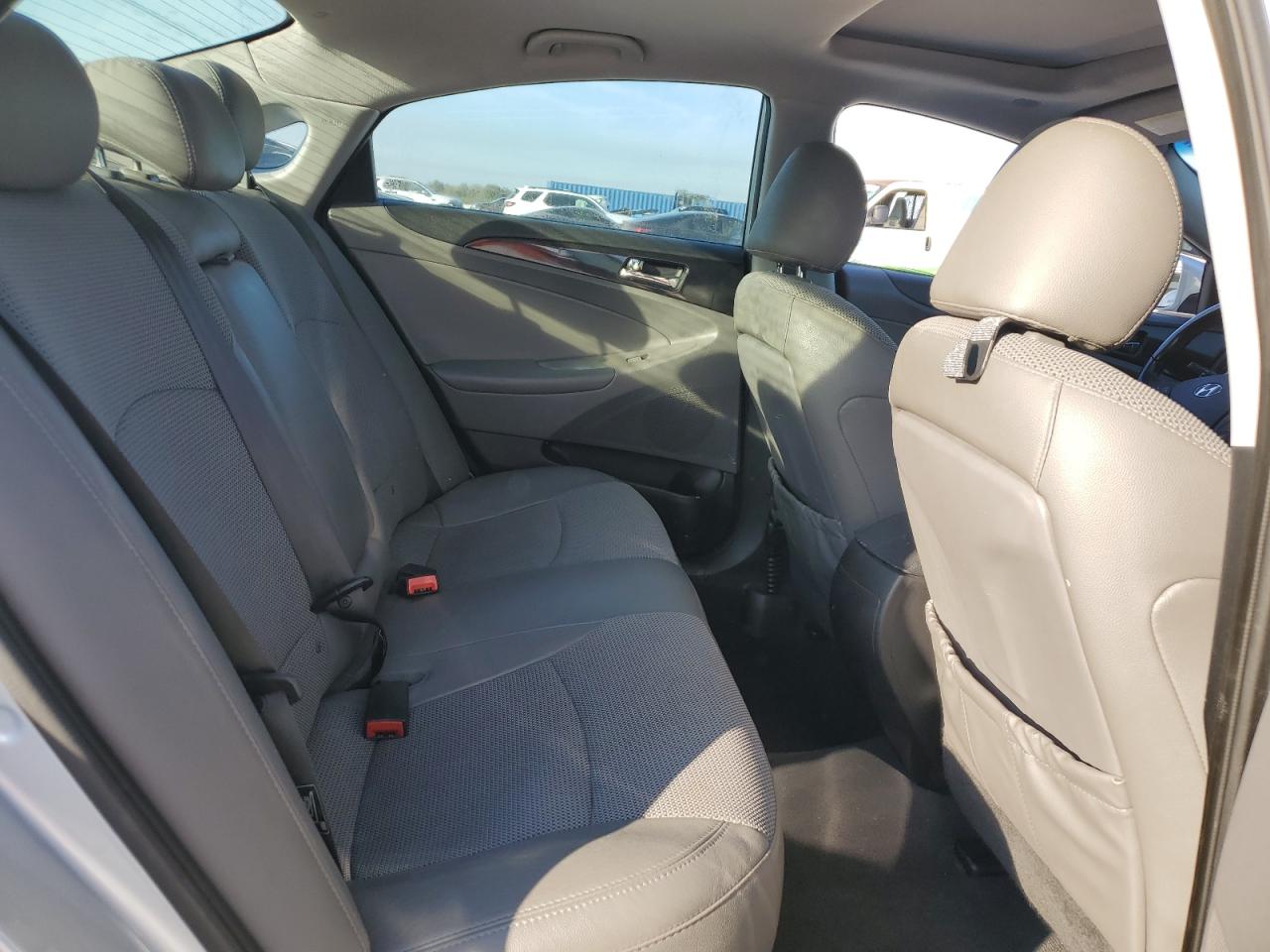 2014 Hyundai Sonata - Image 10