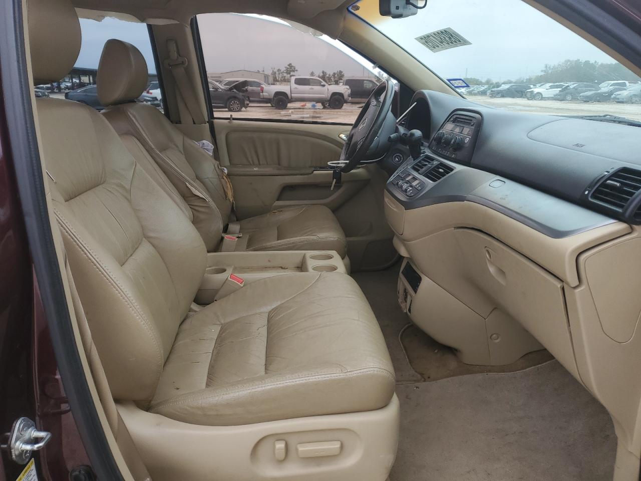 2008 Honda Odyssey - Image 7