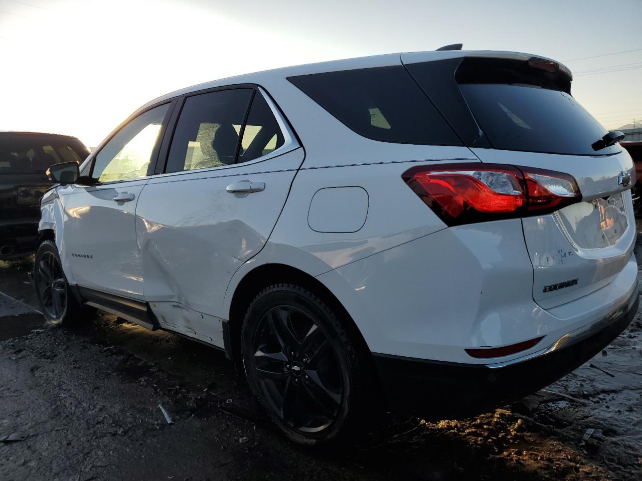 2020 Chevrolet Equinox - Image 2