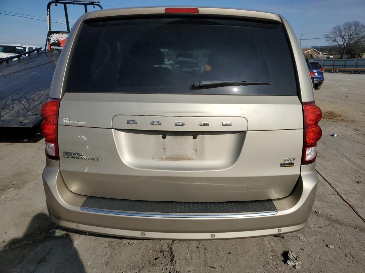 2016 Dodge Caravan - Image 6