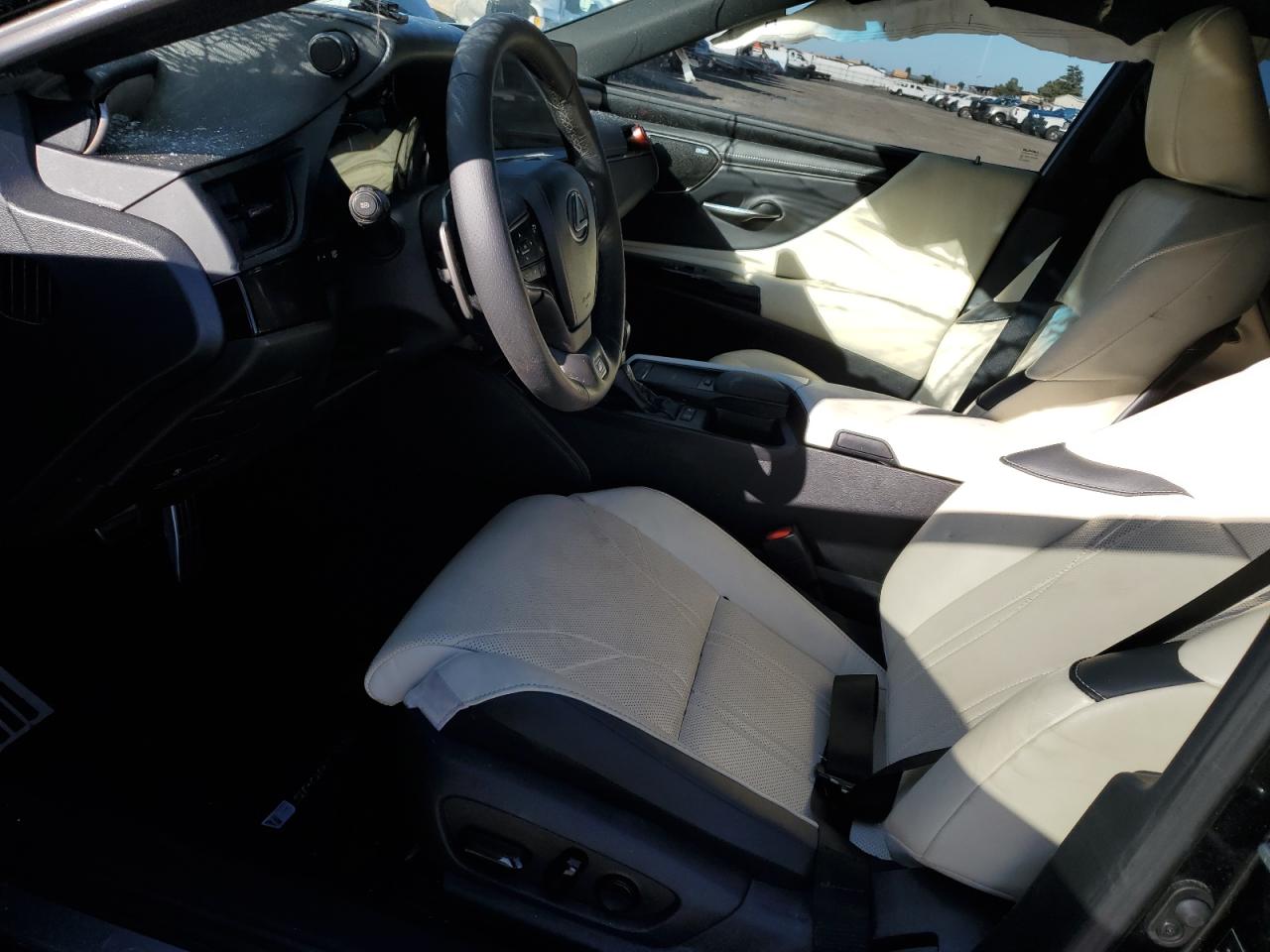2022 Lexus ES - Image 7