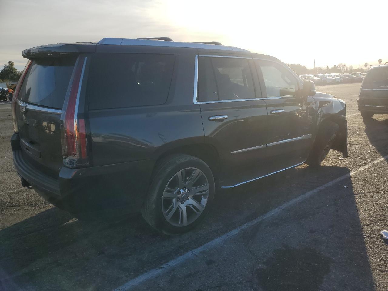 2017 Cadillac Escalade - Image 3